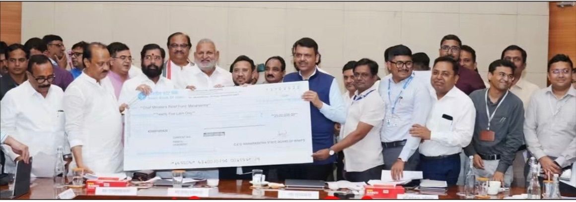 वक्फ बोर्ड चेअरमन समीर काझींची चमकूगिरीसाठी मुख्यमंत्री सहाय्यता निधीला २५ लाखांची देणगी !