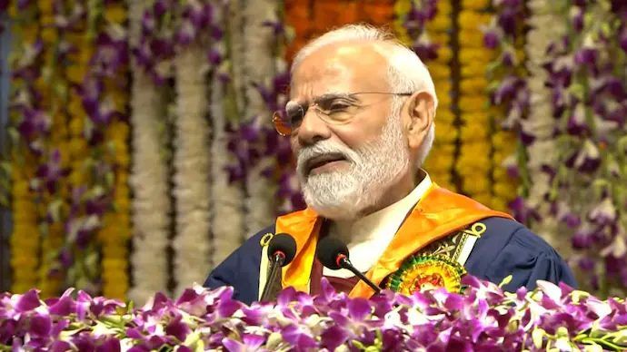 Narendra Modi : Video - "मी काही बाबा बागेश्वर नाही..."; IIT दिल्लीच्या विद्यार्थ्यांसमोर असं का म्हणाले पंतप्रधान मोदी?